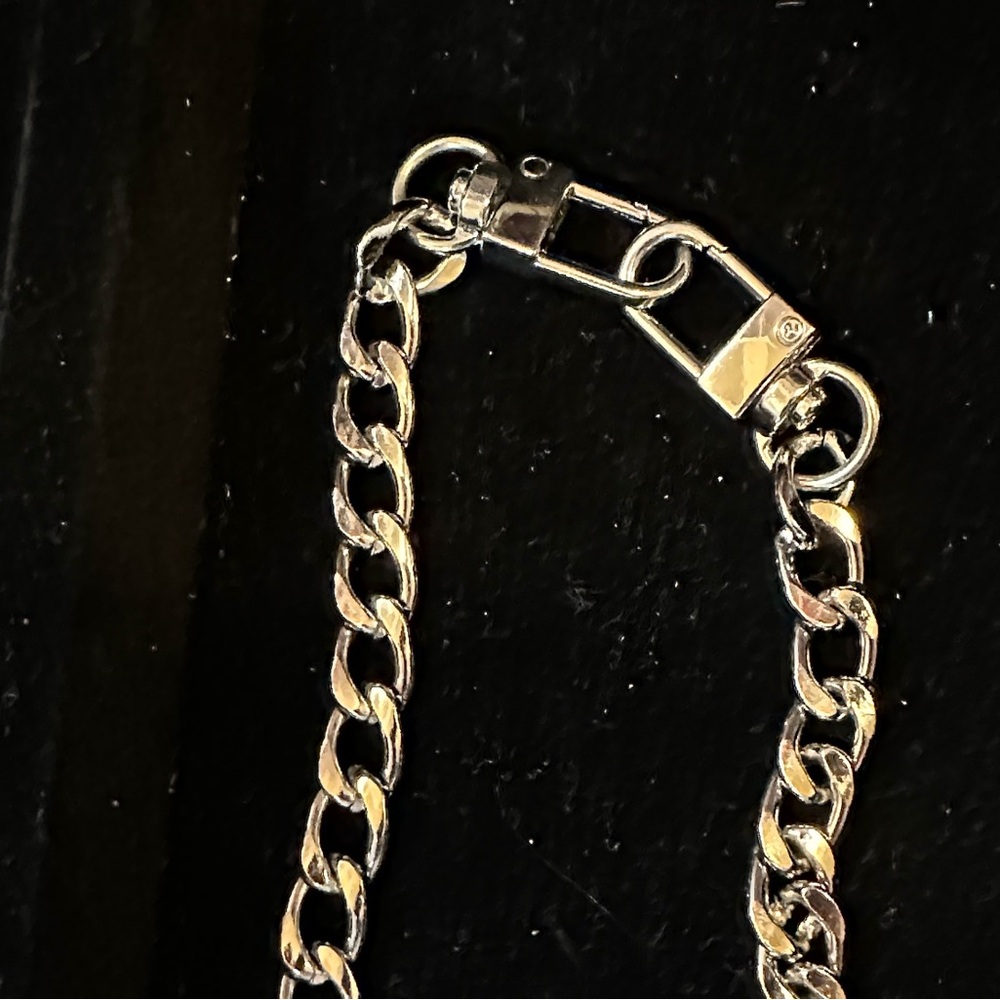 Elegant Silver Chain